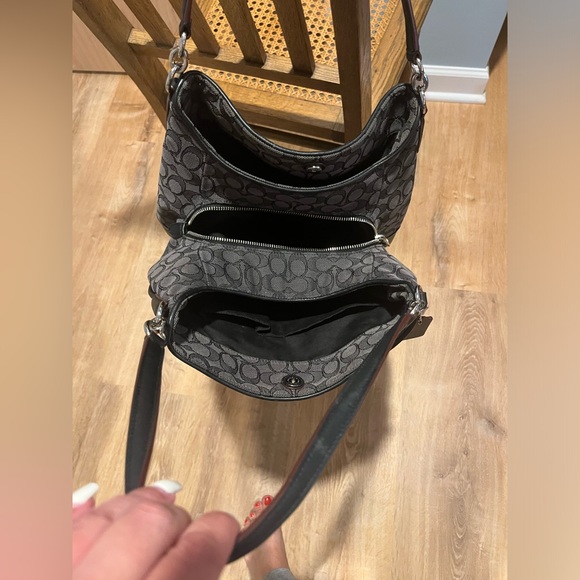 Coach Handbags - COACH PURSE with 3 compartments